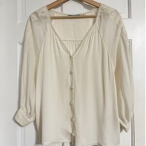 Alice + Olívia Crochet Trim Silk Blouse Sz P/S